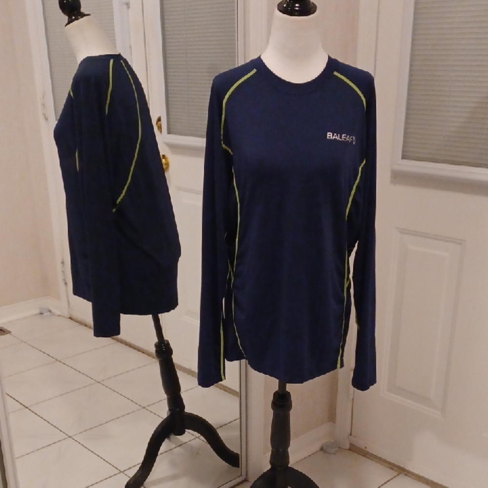 4/$60 Baleaf Navy Long Sleeve Athletic Top - Size XXL